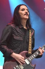 brian-molko-placebo-shaky-knees-music-festival-440nw-13914615m.jpg